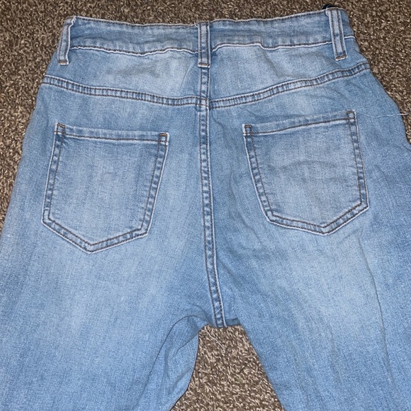 Stretchy High Rise Ripped Skinny Jeans - Picture 5 of 5